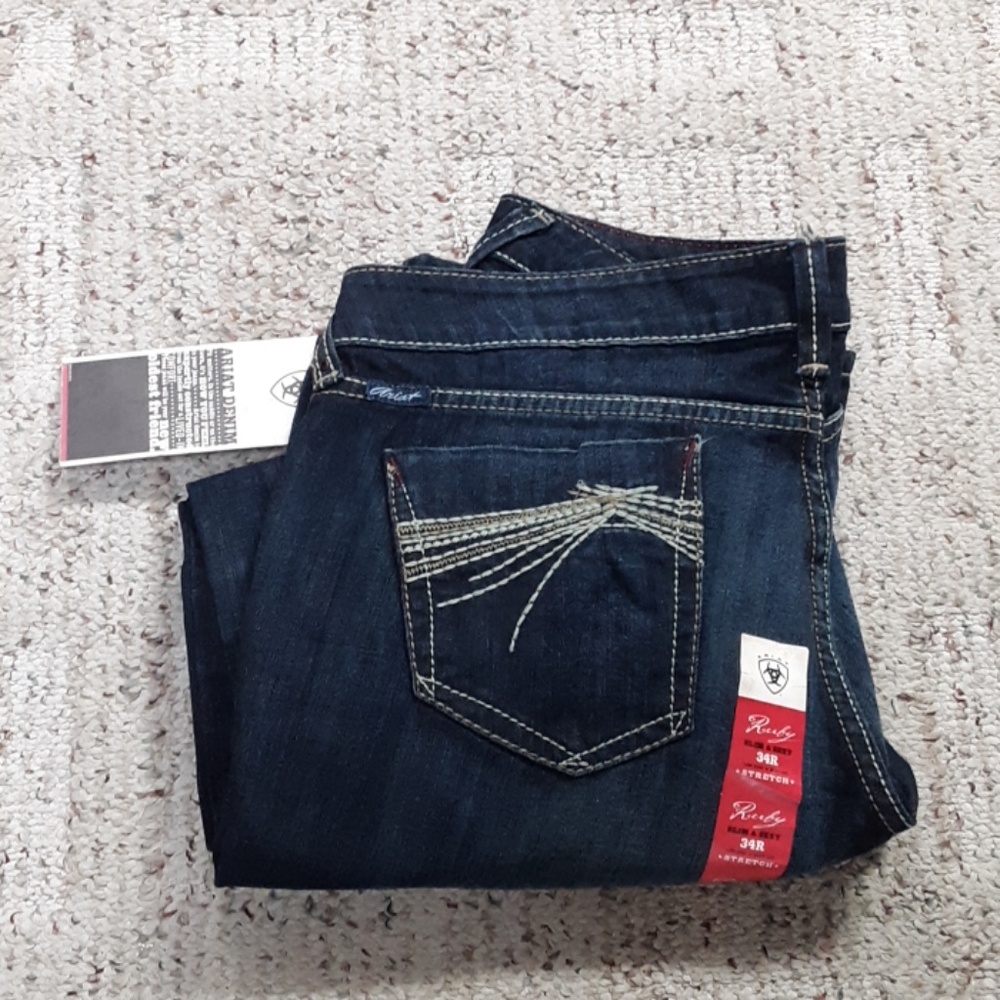 🏜New ladies Ruby Ariat slim &sexy jeans